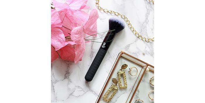 BUFF IT OUT WITH MODA PRO