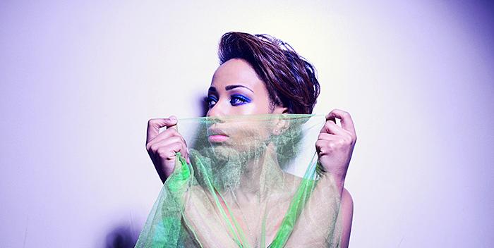 One-on-One with Songstress Jennah Bell