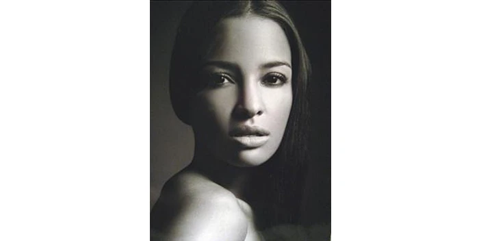 Eishia Brightwell: Mother/Model/Designer/Image Consultant